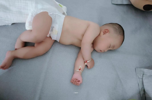 抚州几个月宝宝会抬头